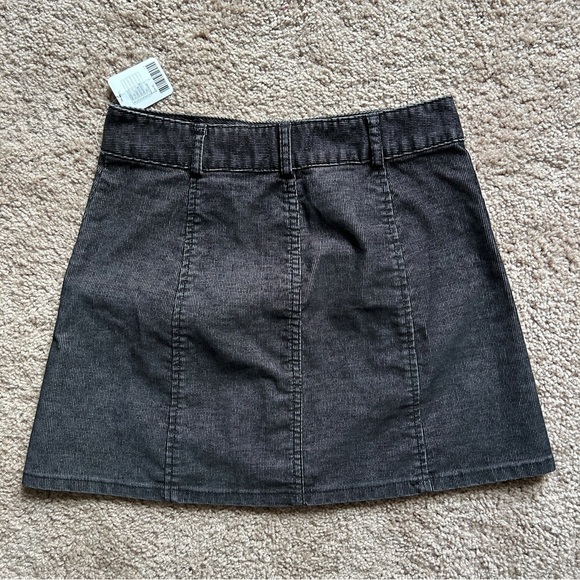 BDG Urban Outfitters Black Denim Button-Front Mini Skirt NWT Size 4 - Picture 2 of 8